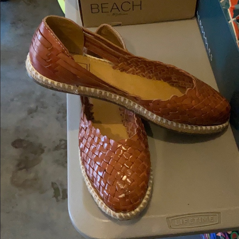 Brown huraches